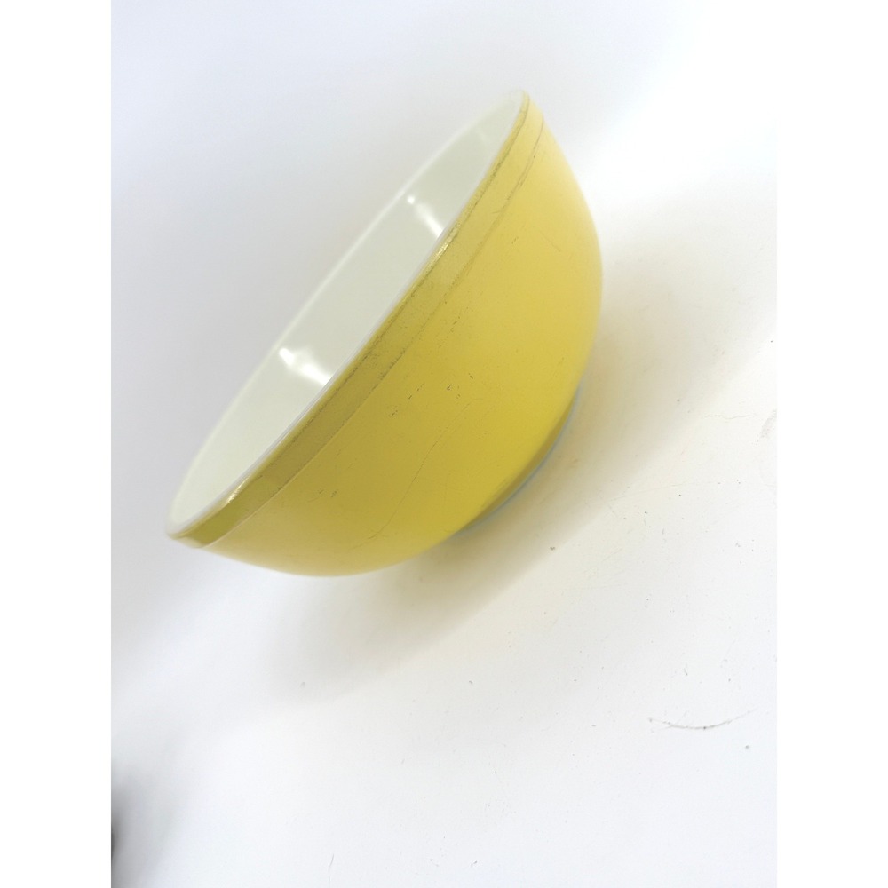 Pyrex Mixing Bowl Unisex 404 4 QT Yellow Vintage Milk Glass MCM Primary Series